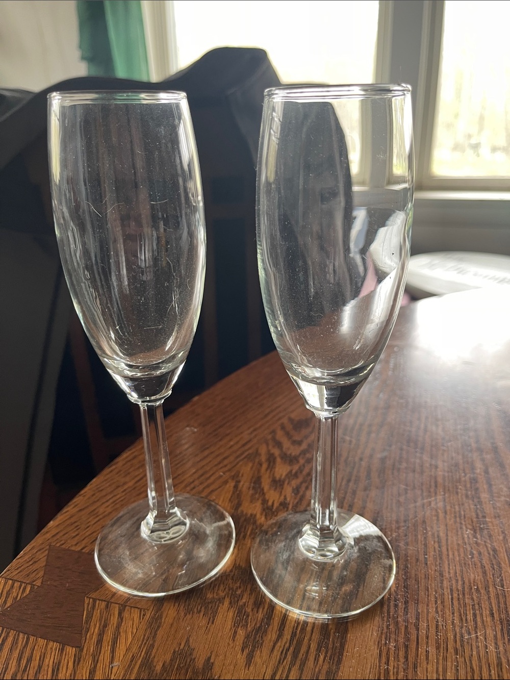 Clear Glass Champagne Flutes - Set of 2